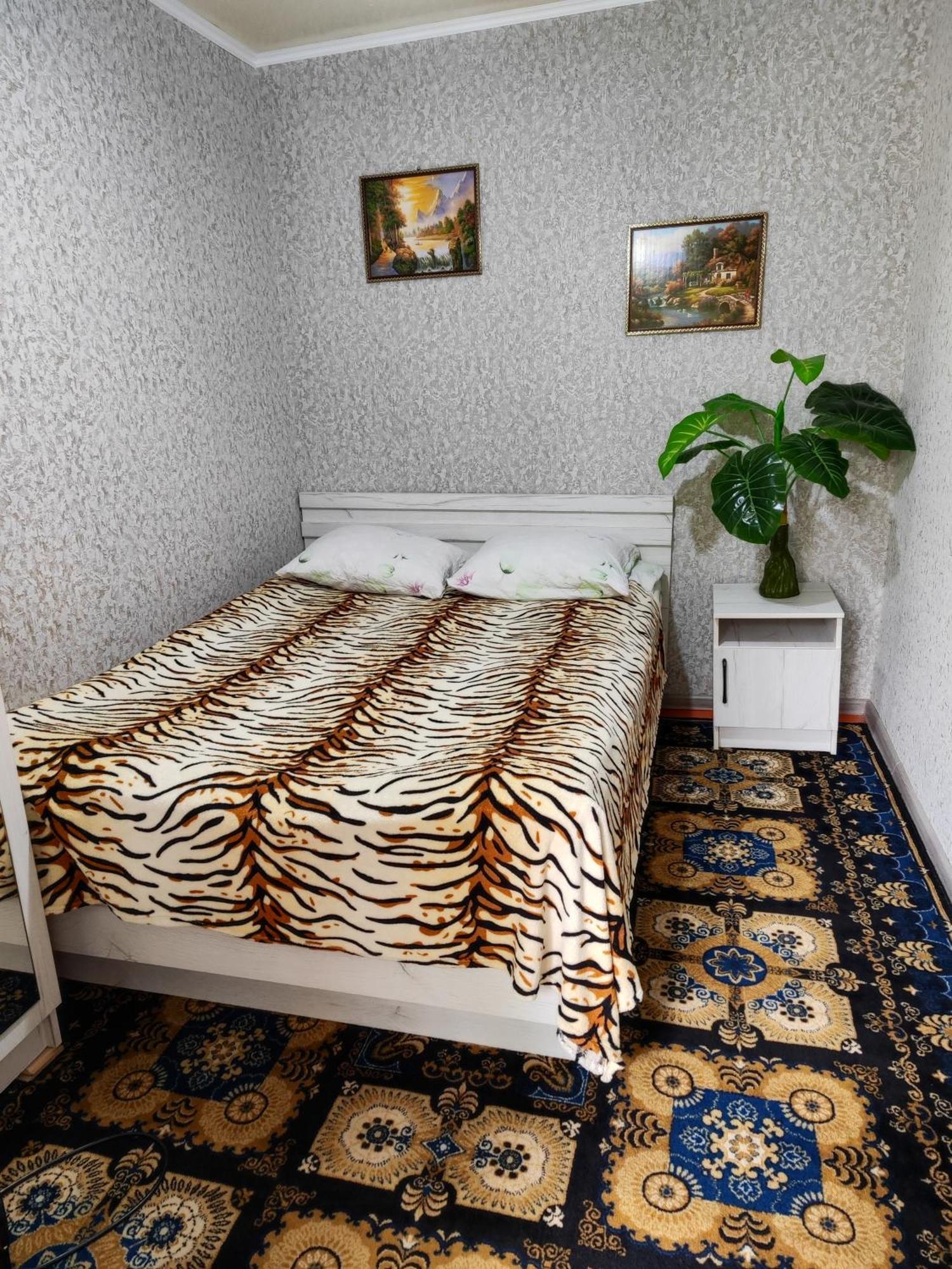 Olga Guest House Cholponata Buitenkant foto